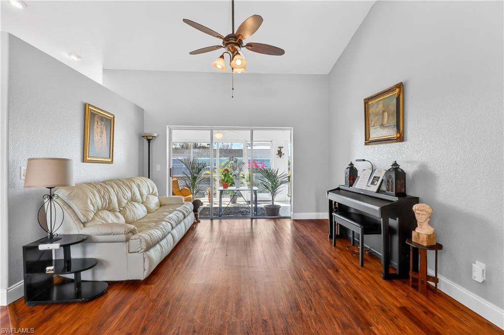 WILLOW CREEK - Residential