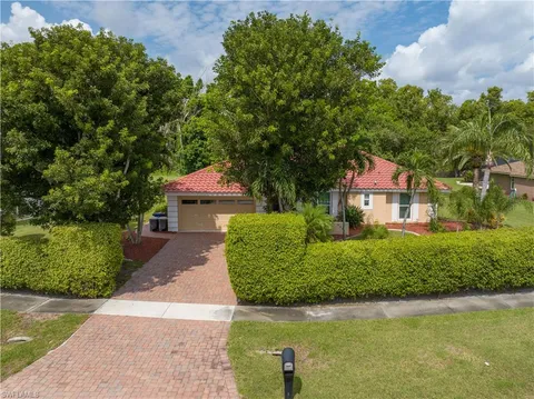 4215 Glasgow Ct, North Fort Myers, FL 33903 - #: 224067228