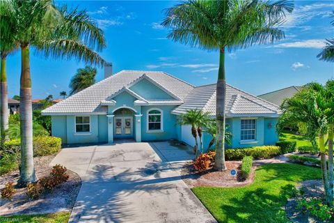 Single Family Residence in NAPLES FL 18066 Royal Tree PKWY.jpg