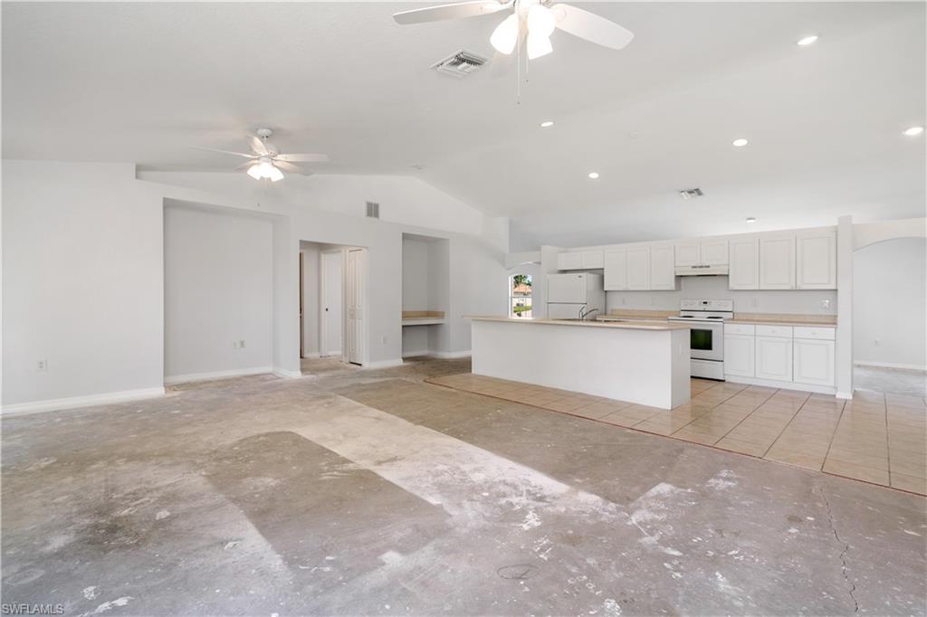 CAPE CORAL - Residential