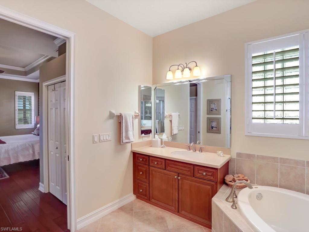 HERITAGE BAY - Residential