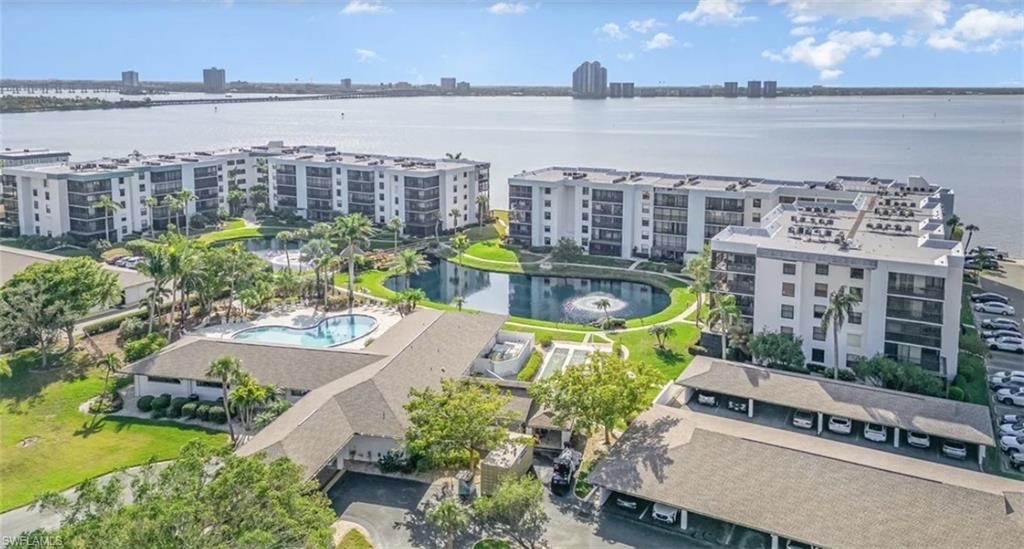 SCHOONER BAY - Residential