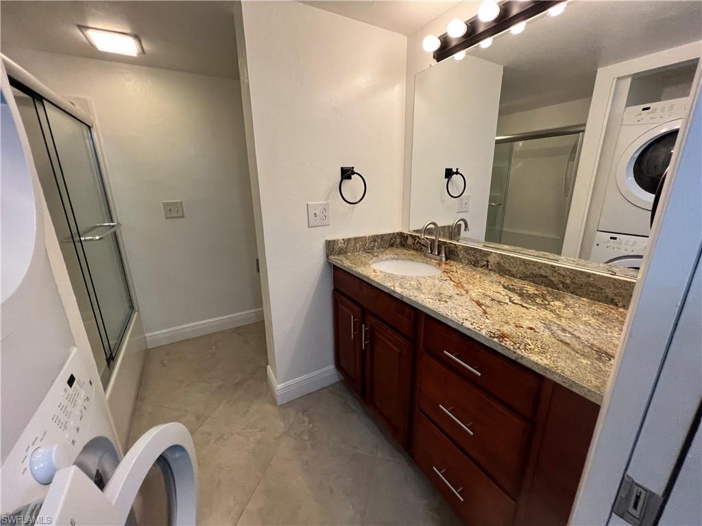 SCHOONER BAY - Residential