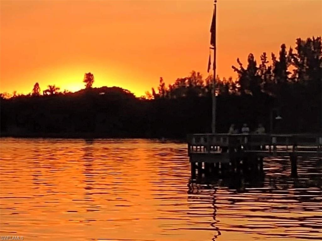SCHOONER BAY - Residential
