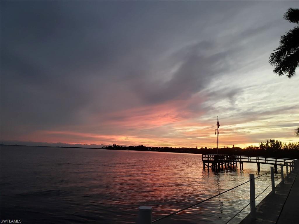 SCHOONER BAY - Residential