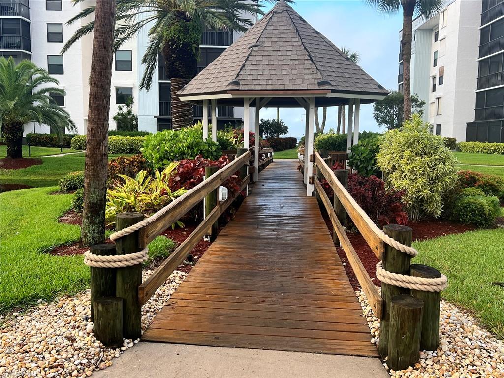 SCHOONER BAY - Residential