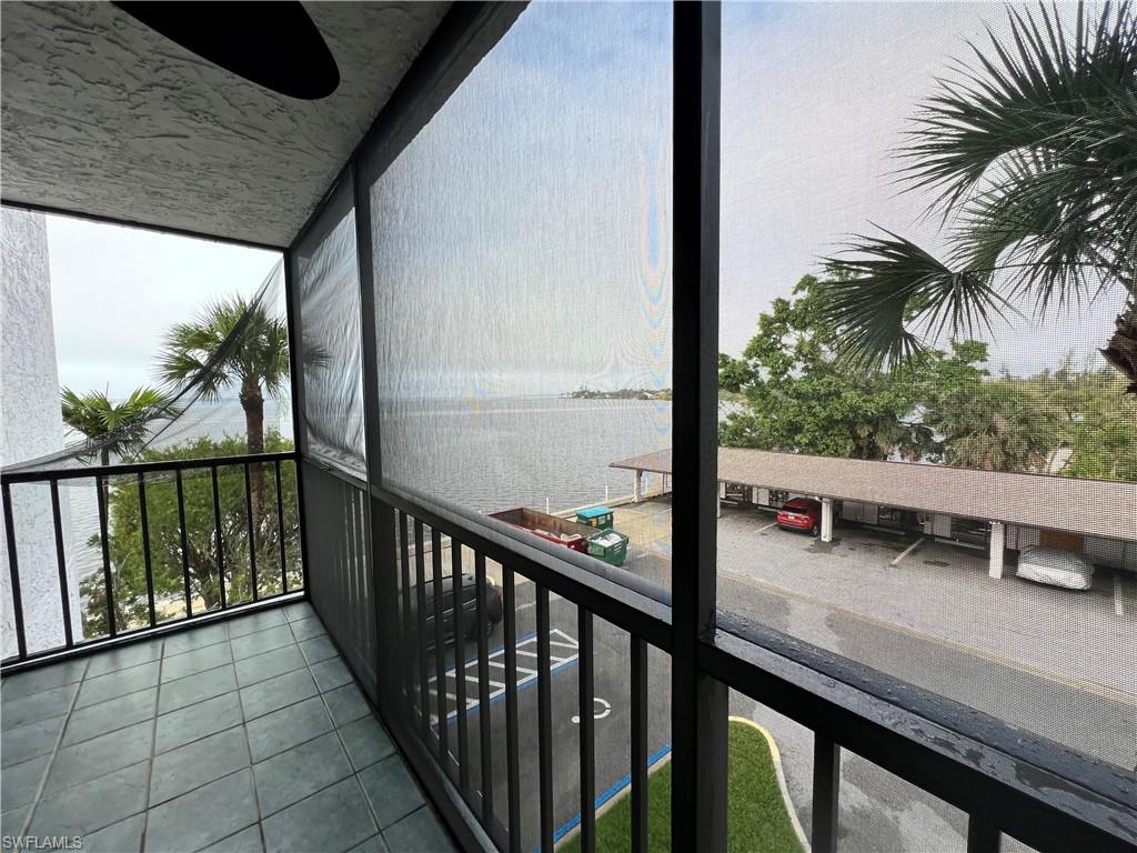 SCHOONER BAY - Residential