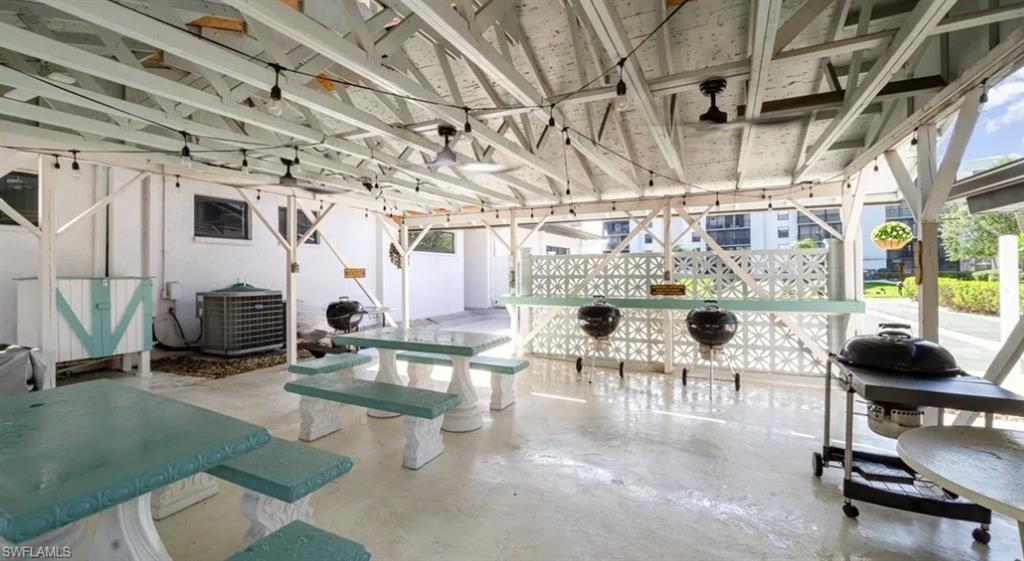 SCHOONER BAY - Residential