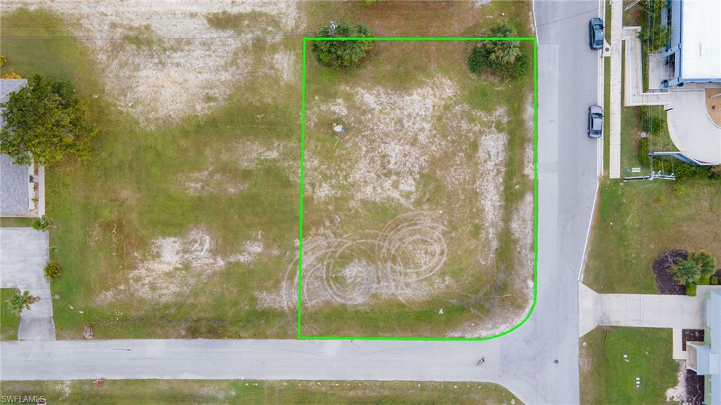 CAPE CORAL - Land