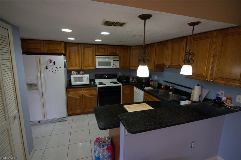 WILLOW LAKE SOUTH - Residential