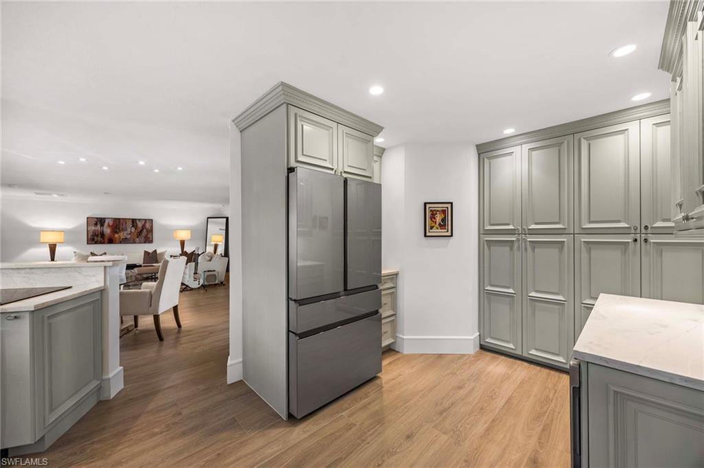 PARK SHORE - Residential