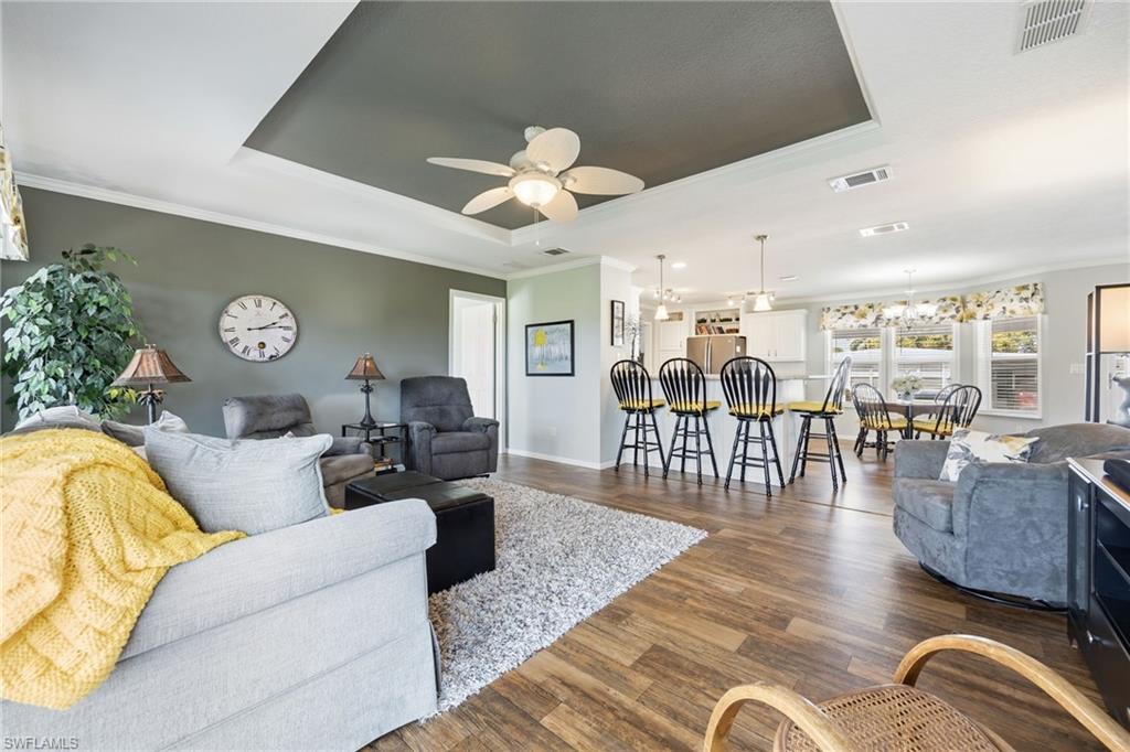 SIX LAKES COUNTRY CLUB - Residential