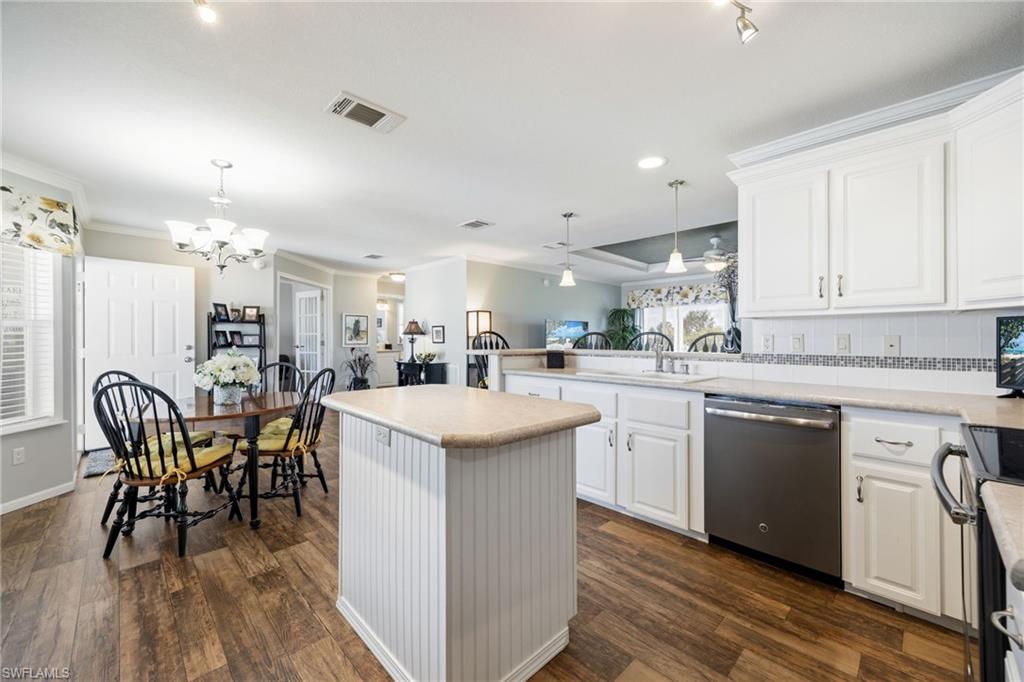 SIX LAKES COUNTRY CLUB - Residential