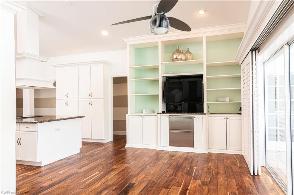 AQUALANE SHORES - Residential