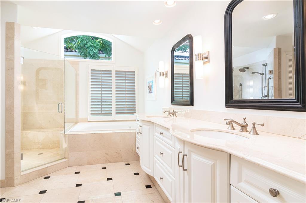 AQUALANE SHORES - Residential