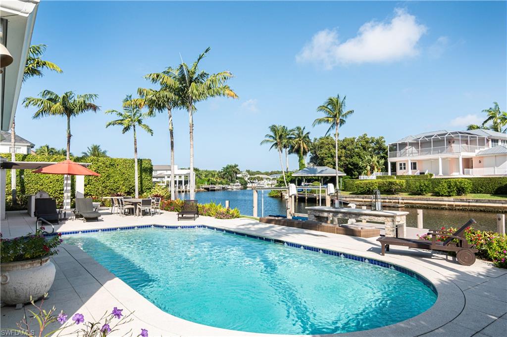 AQUALANE SHORES - Residential