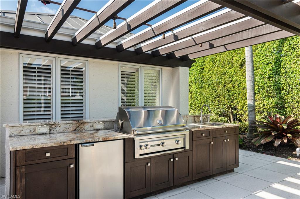 AQUALANE SHORES - Residential