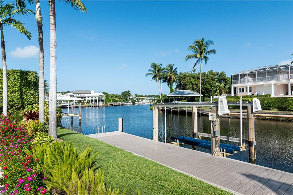 AQUALANE SHORES - Residential