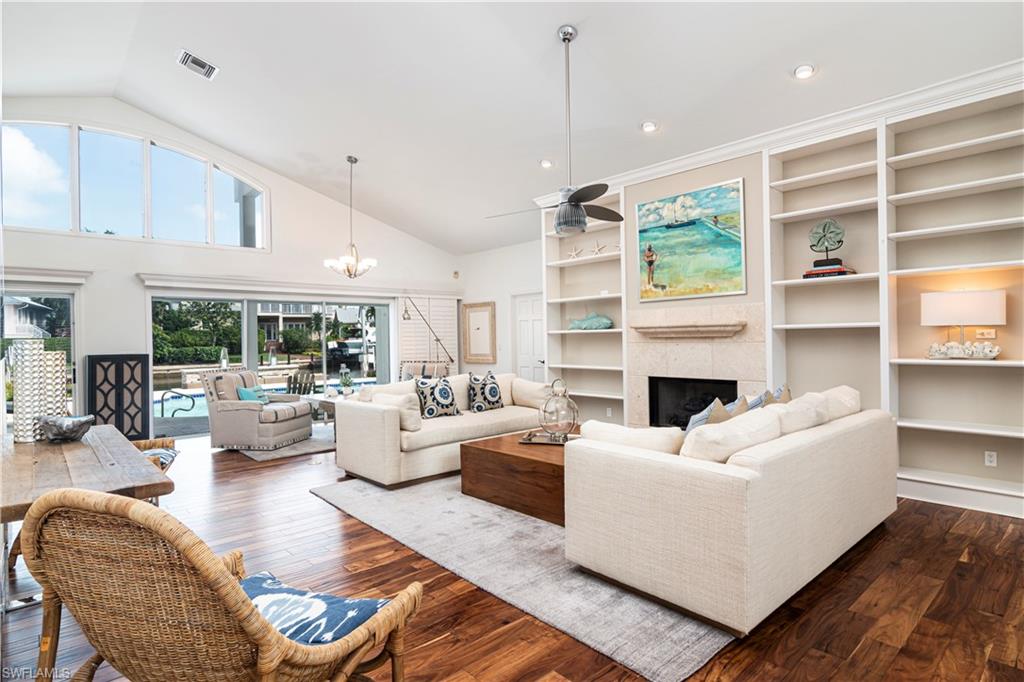 AQUALANE SHORES - Residential