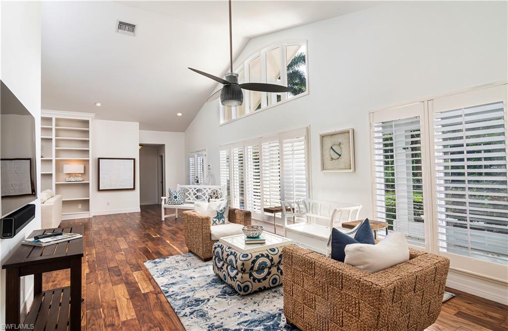 AQUALANE SHORES - Residential