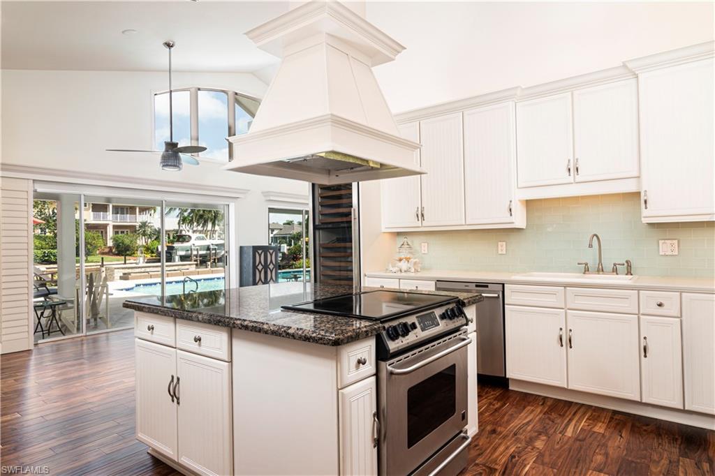 AQUALANE SHORES - Residential