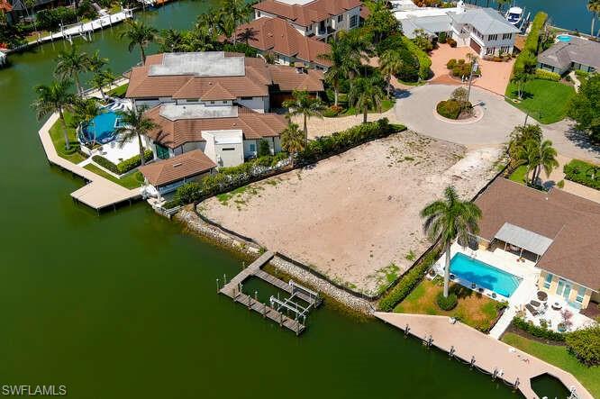 AQUALANE SHORES - Land