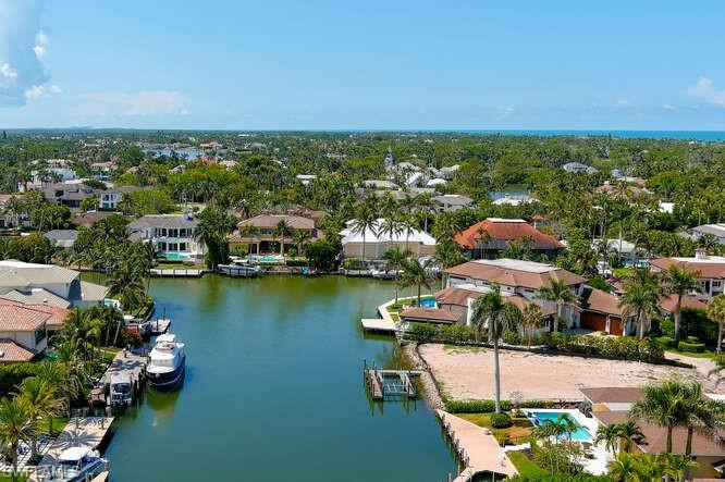 AQUALANE SHORES - Land