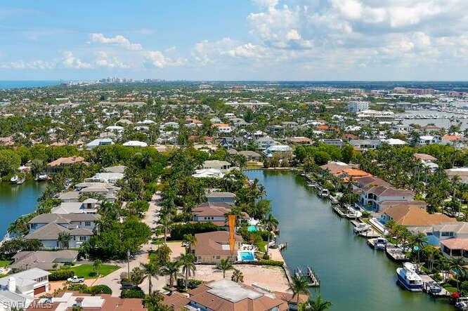 AQUALANE SHORES - Land