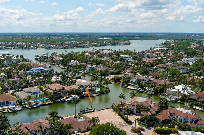 AQUALANE SHORES - Land