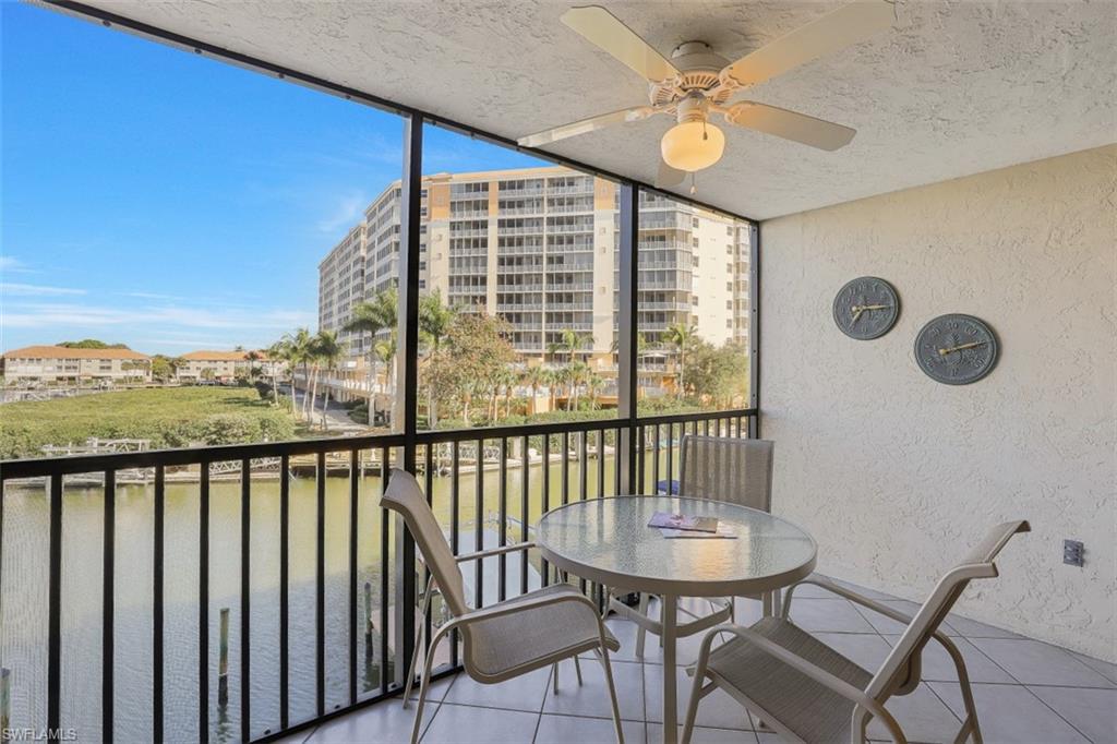 BAREFOOT PELICAN - Residential