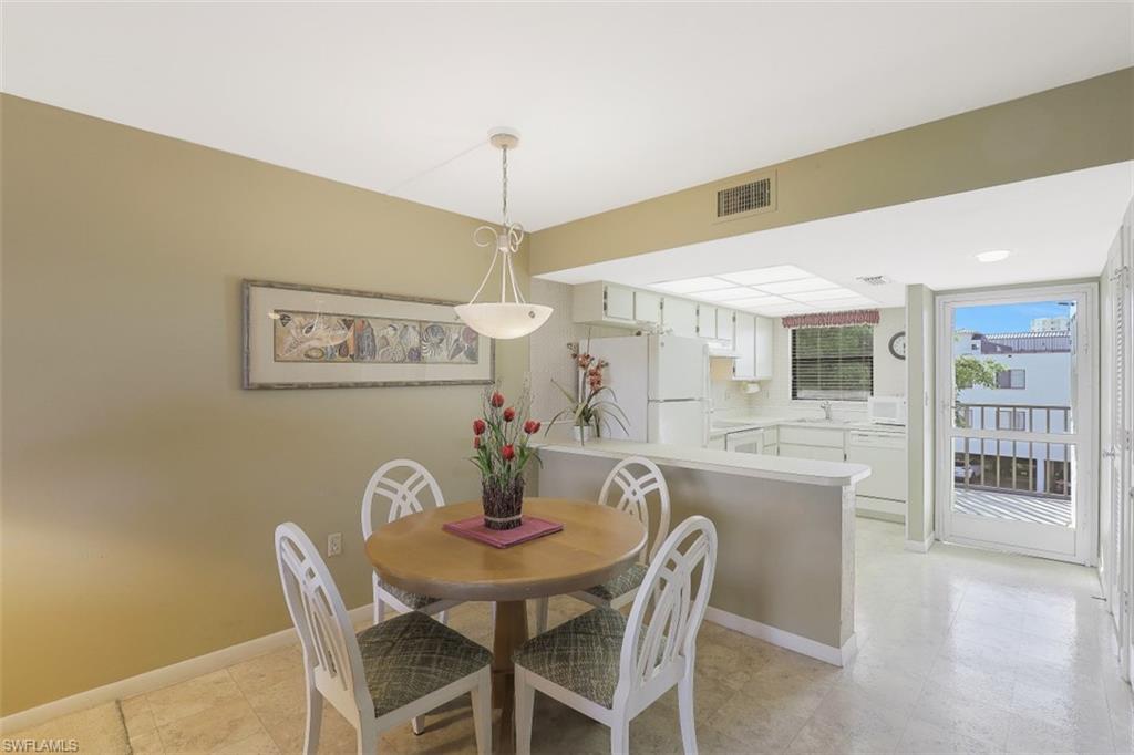 BAREFOOT PELICAN - Residential