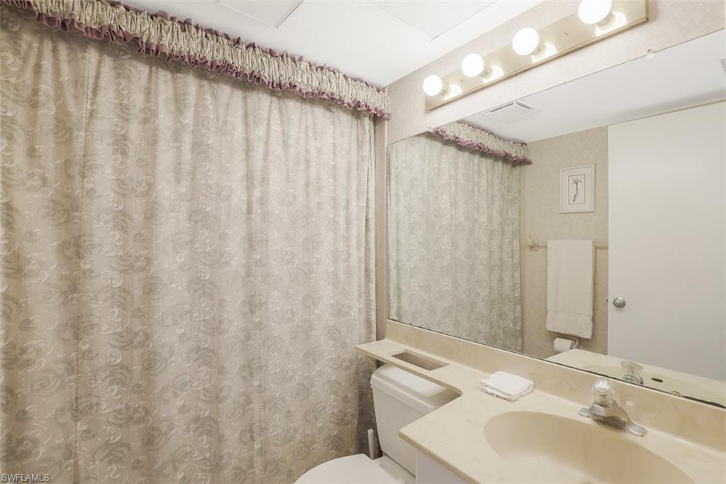 BAREFOOT PELICAN - Residential