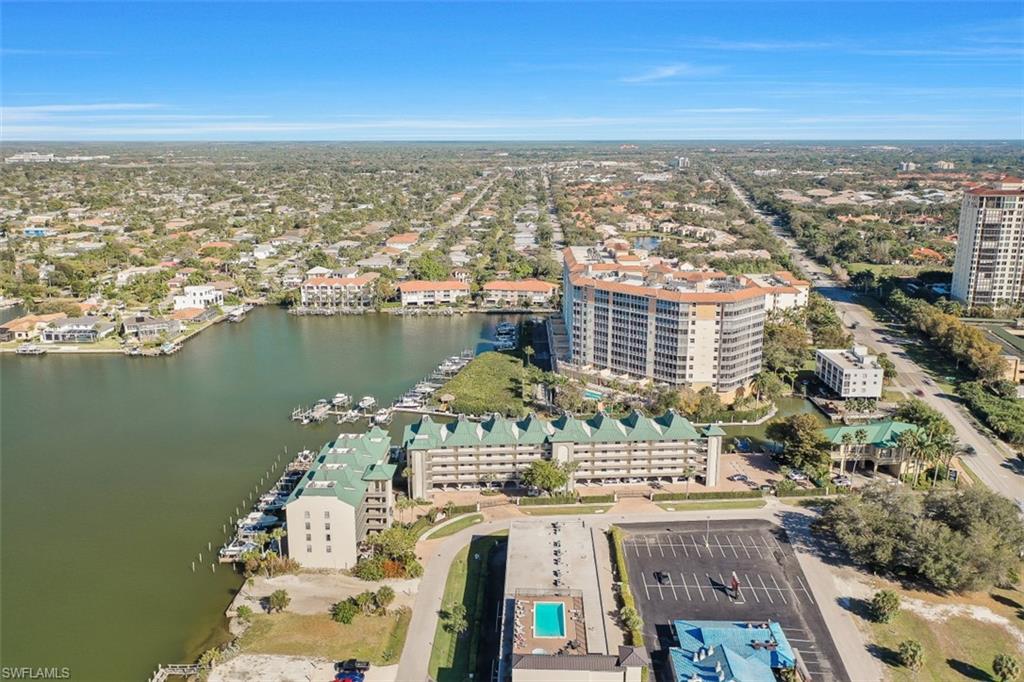 BAREFOOT PELICAN - Residential