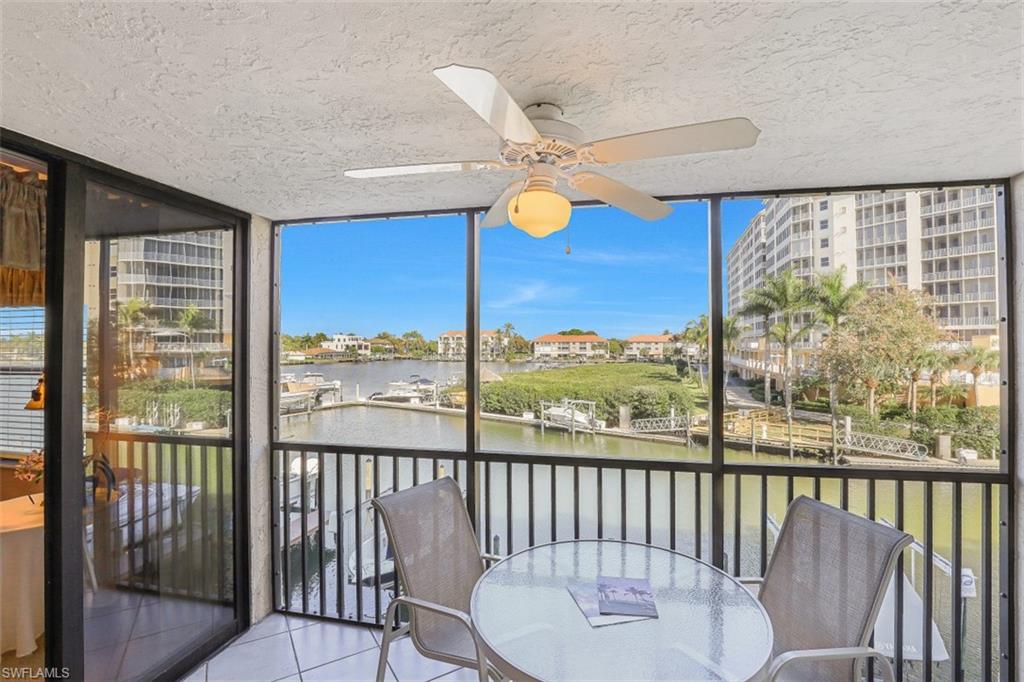 BAREFOOT PELICAN - Residential