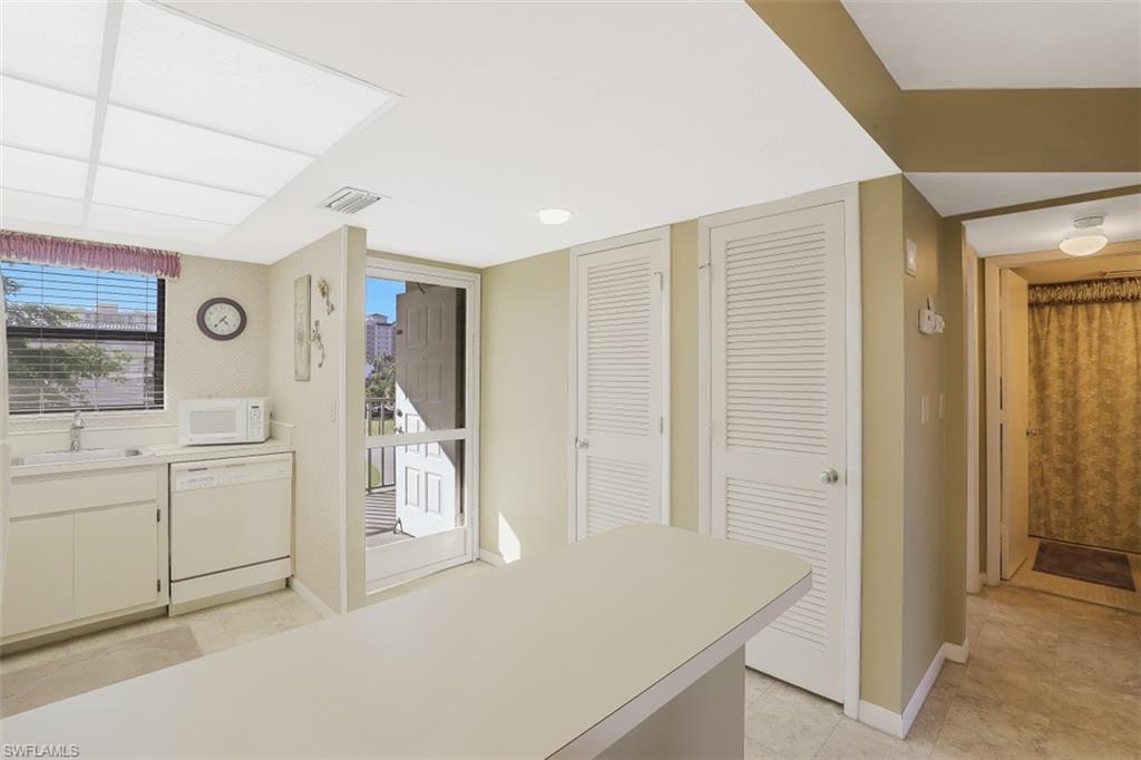 BAREFOOT PELICAN - Residential