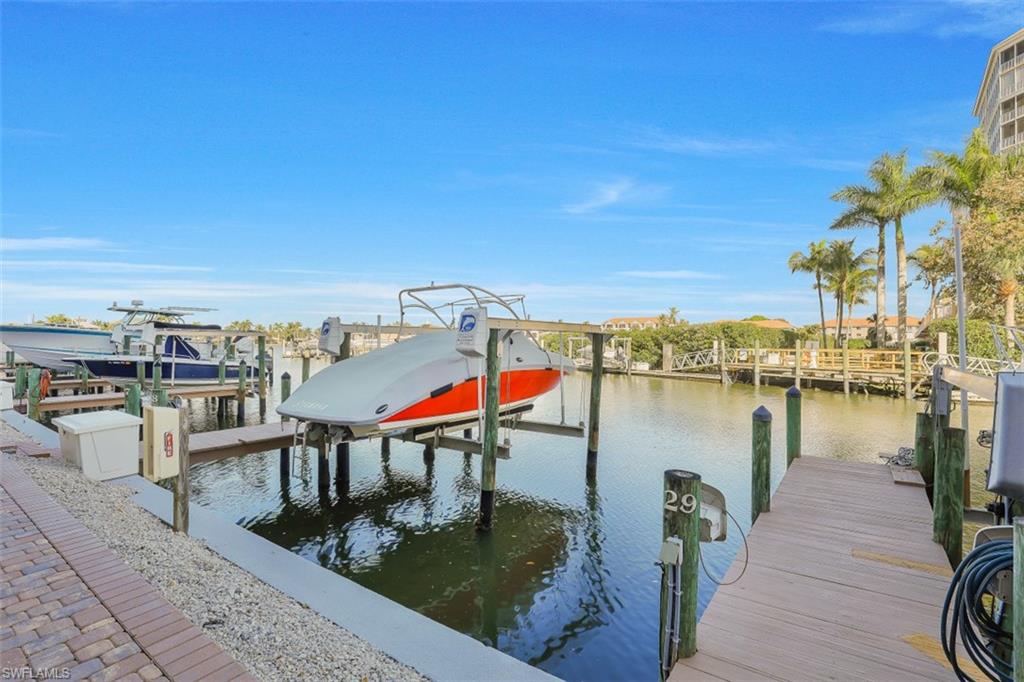 BAREFOOT PELICAN - Residential