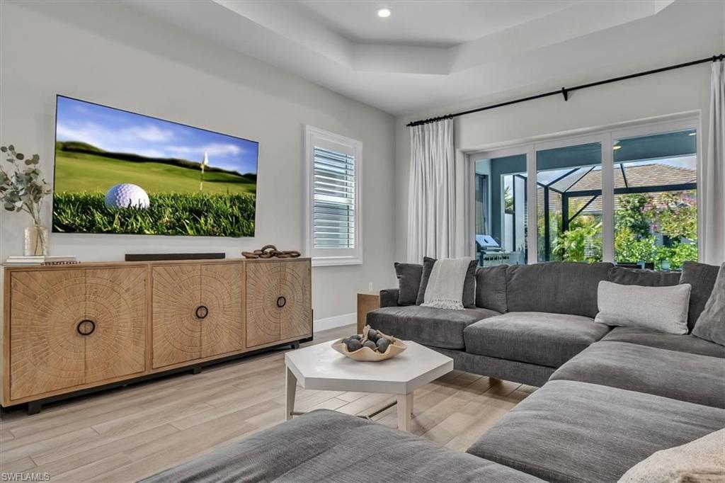 MAGNOLIA ISLES - Residential