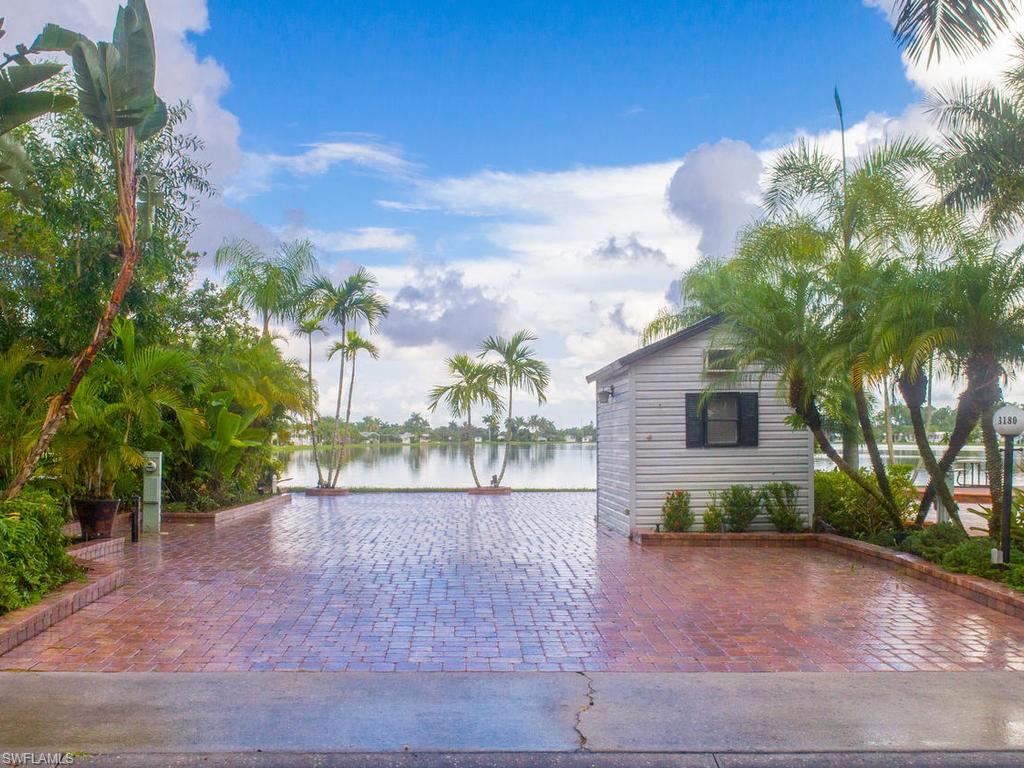 CRYSTAL LAKE RV RESORT - Land