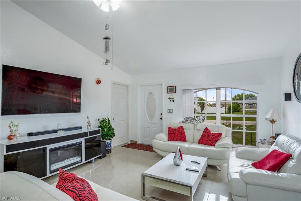 CAPE CORAL - Residential Lease