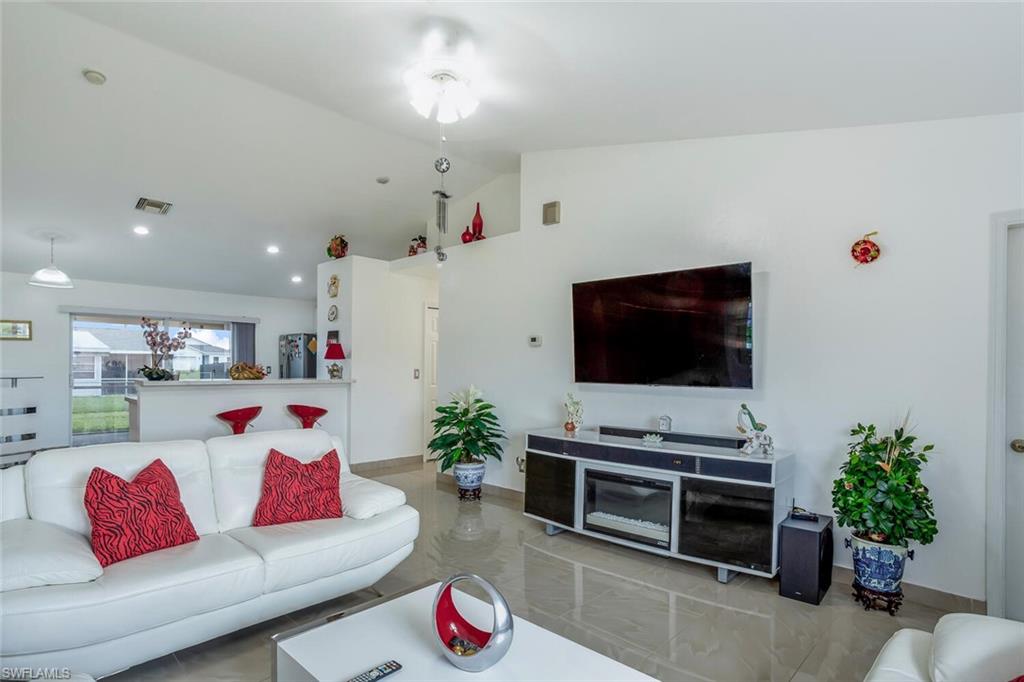 CAPE CORAL - Residential Lease