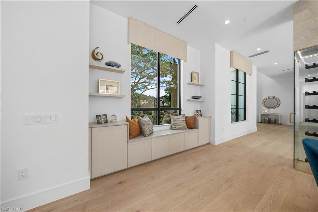 MOORINGS - Residential