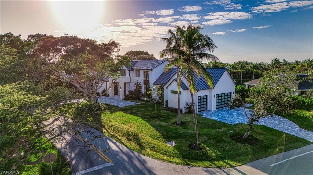 MOORINGS - Residential