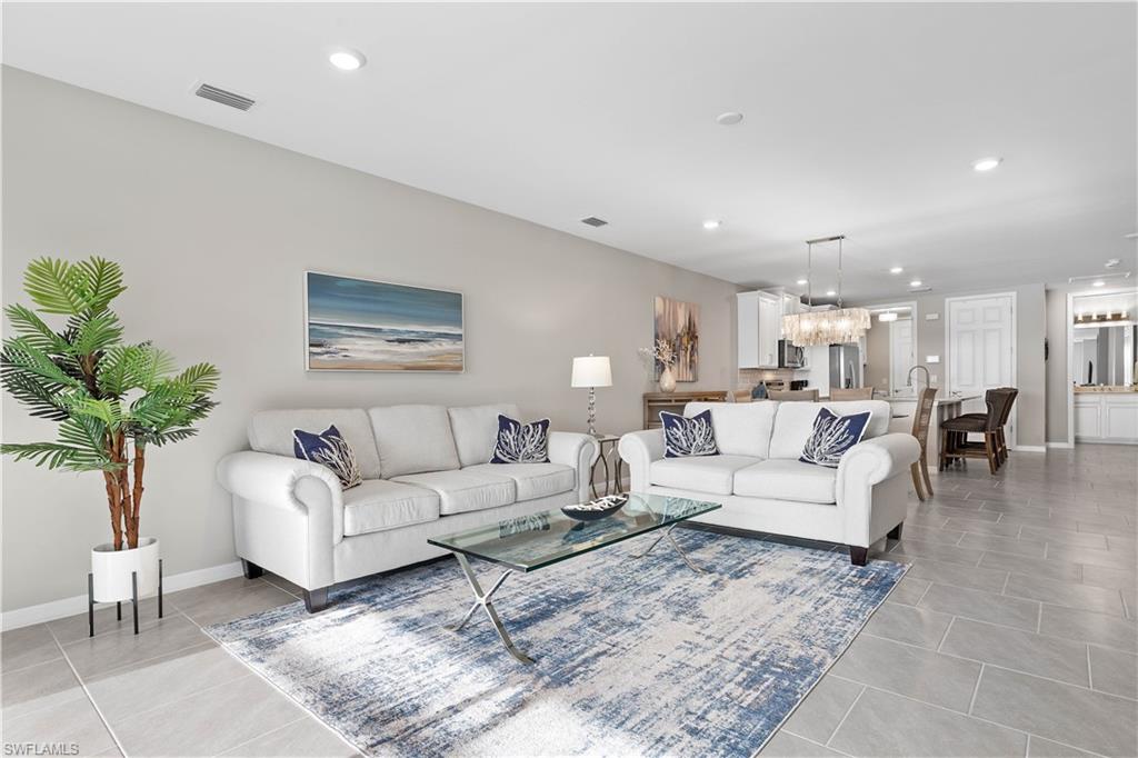 CORAL HARBOR - Residential Lease