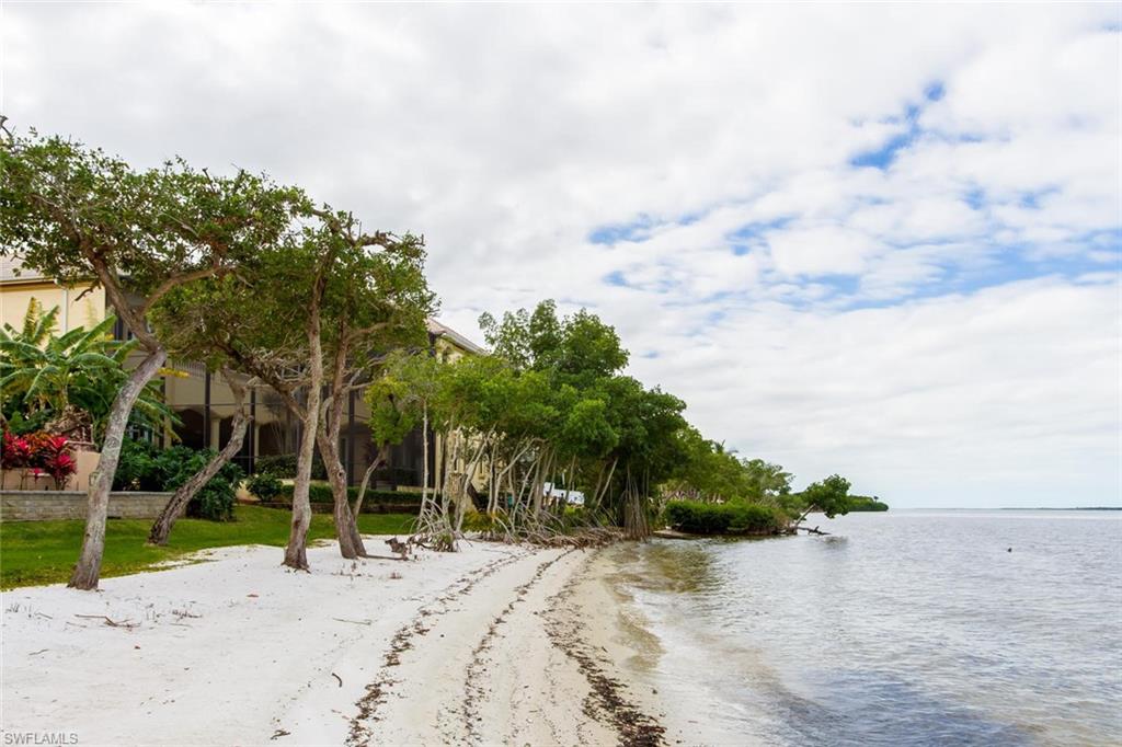 EDGEWATER - Residential