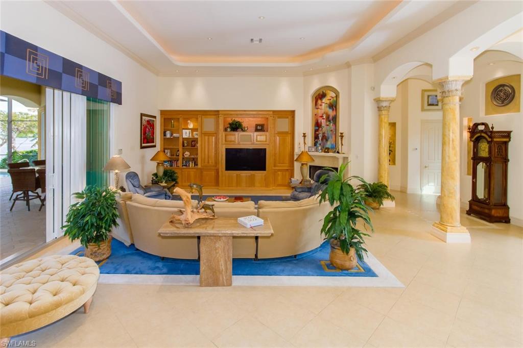 EDGEWATER - Residential