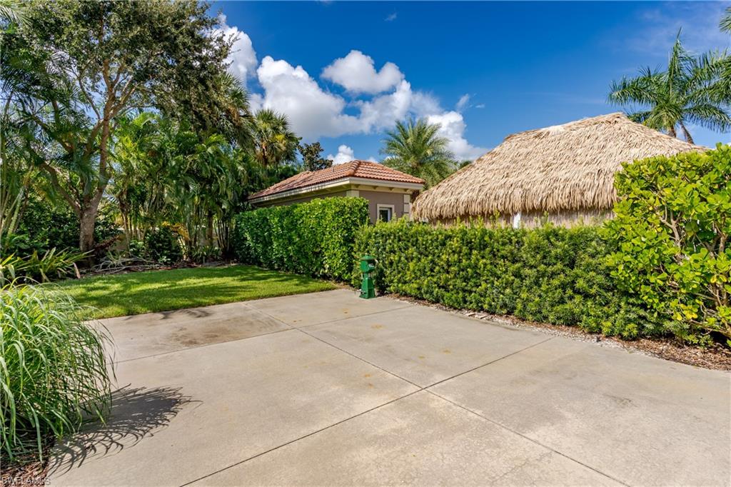 NAPLES MOTORCOACH RESORT - Land