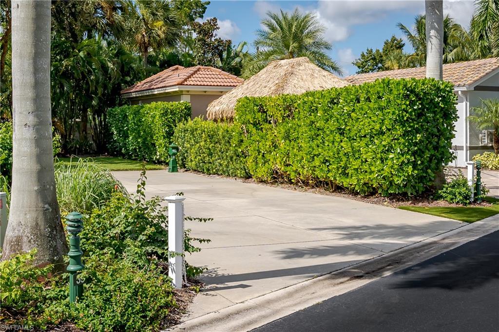 NAPLES MOTORCOACH RESORT - Land