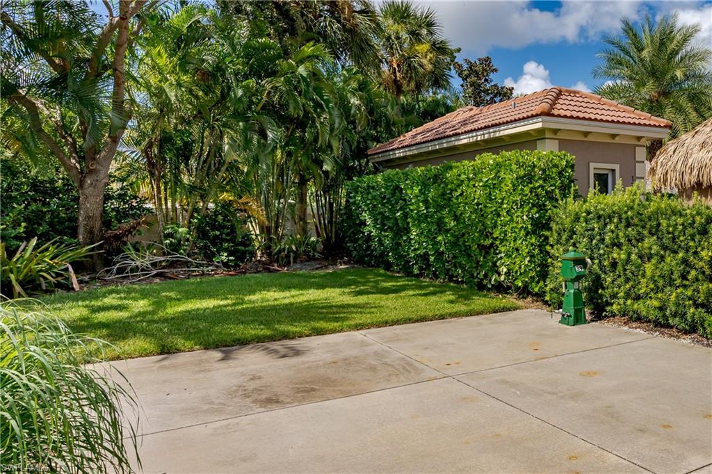 NAPLES MOTORCOACH RESORT - Land