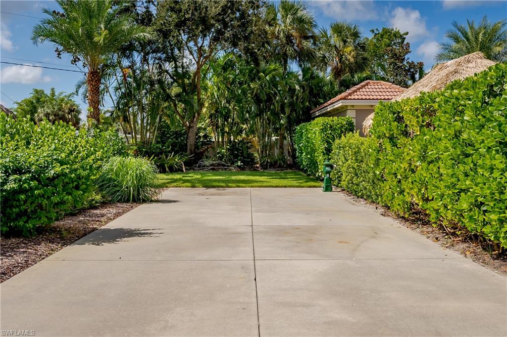 NAPLES MOTORCOACH RESORT - Land