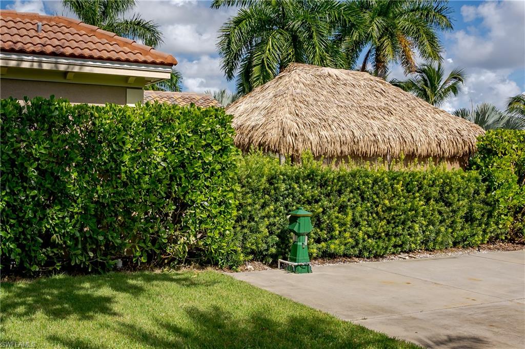 NAPLES MOTORCOACH RESORT - Land